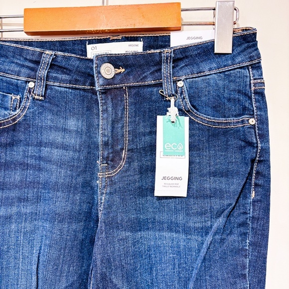 ARDENE Eco-conscious Sustainable Regular Rise Jeggings - Picture 9 of 13